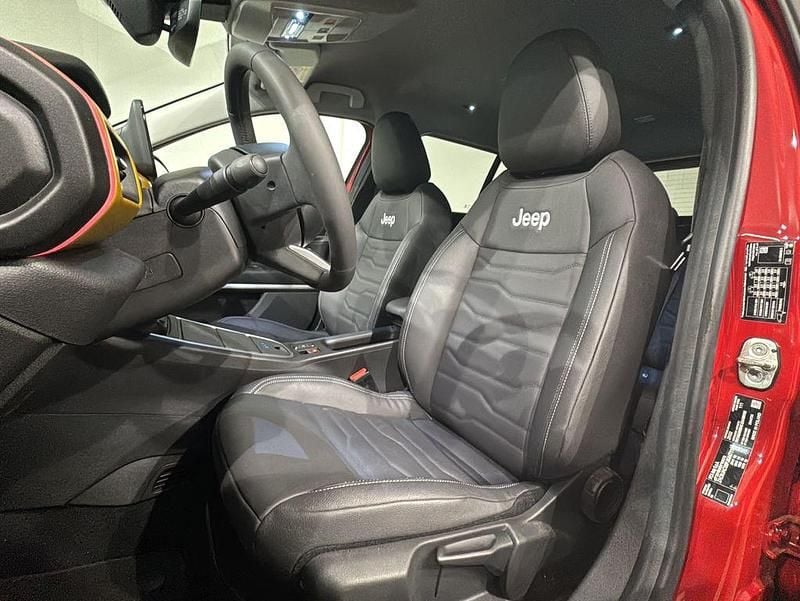 Gebraucht Jeep Avenger EV Summit 114 kW (156 PS) 2023 Rot SUV