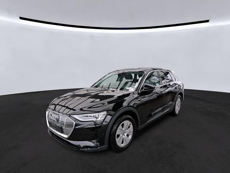 Gebraucht Audi e-tron 300 kW (408 PS) 2023 Brillantschwarz SUV