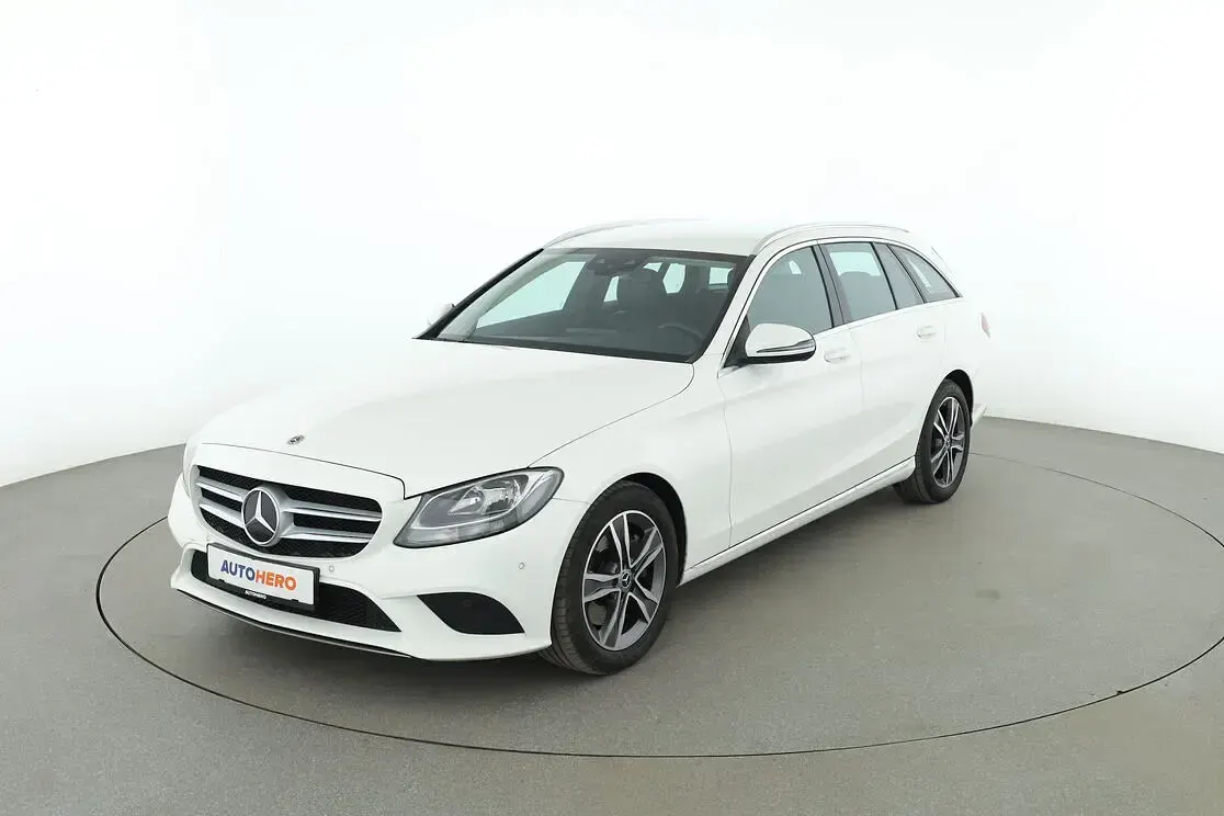 Gebraucht Mercedes C300 Avantgarde 258 PS (189 kW) 2020 Kombi