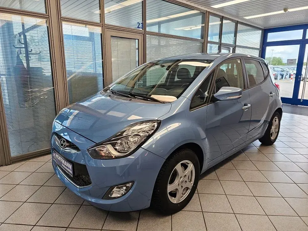Gebraucht Hyundai ix20 125 PS (91 kW) 2014 Blau Kleinwagen