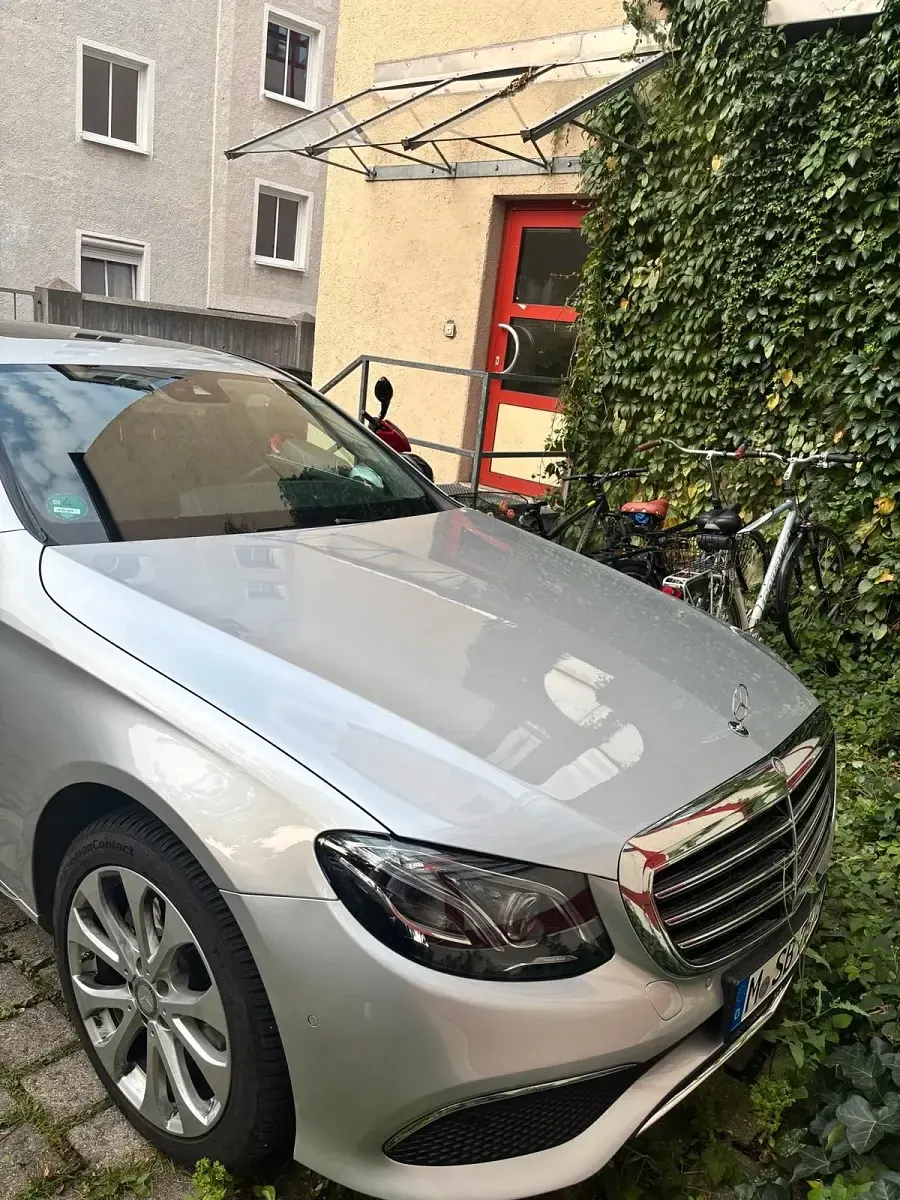 Gebraucht Mercedes E220 194 PS (142 kW) 2017 Grau Limousine