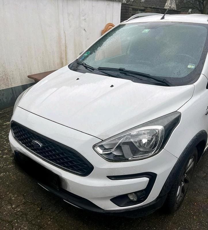 Gebraucht Ford Ka Plus 85 PS (62 kW) 2018 Weiß Kleinwagen