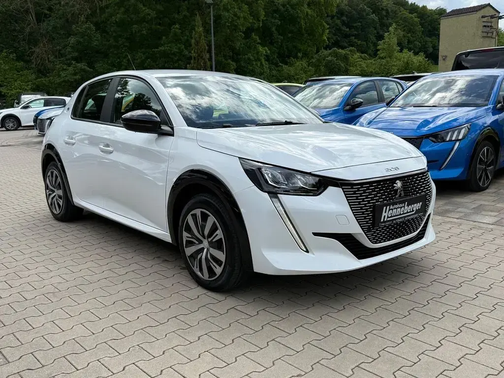 Occasion Peugeot e-208 Active 100 kW (136 ch) 2023 Blanc Citadine