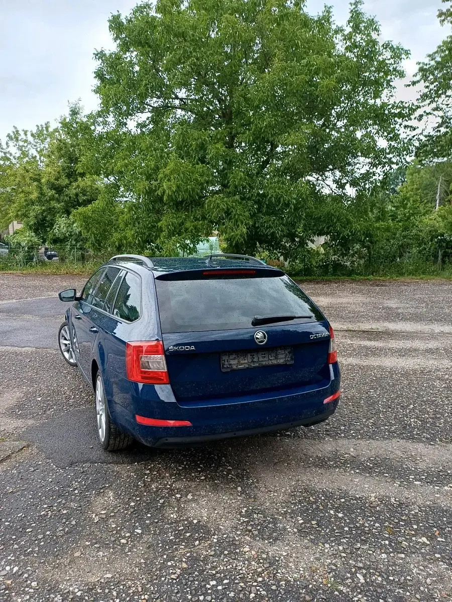 Gebraucht Skoda Octavia Joy 150 PS (110 kW) 2016 Blau Kombi