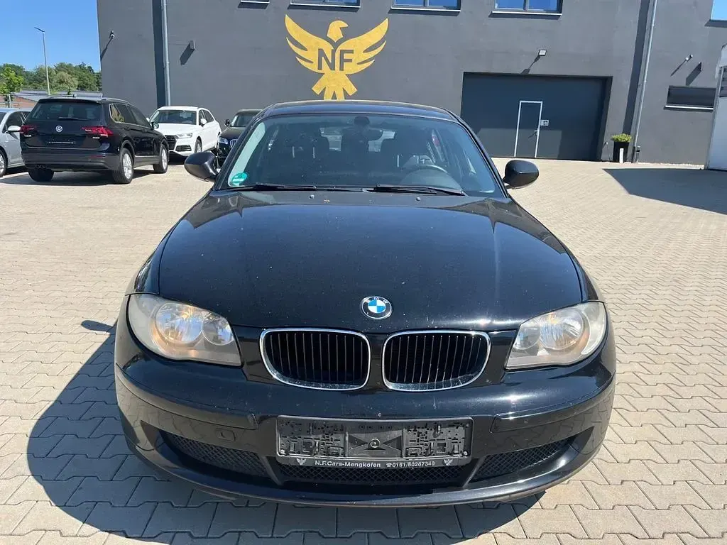 Gebraucht BMW 116 116 PS (85 kW) 2010 Schwarz Kleinwagen