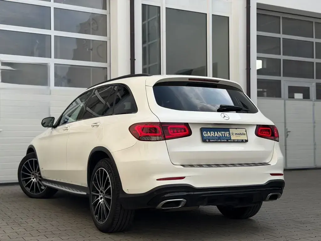 Gebraucht Mercedes GLC300 AMG 245 PS (180 kW) 2019 Weiß SUV