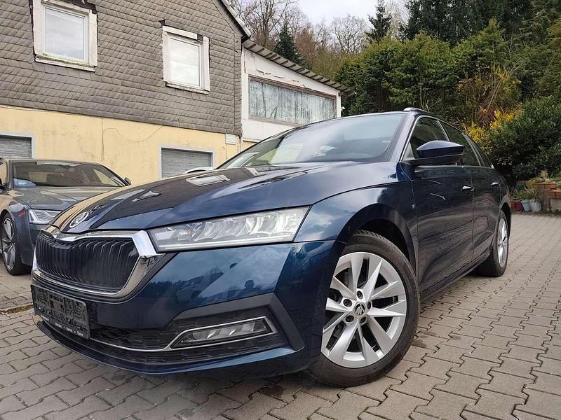 Second-hand Skoda Octavia Style 150 CP (110 kW) 2022 Albastru Break