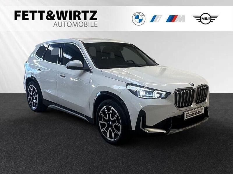 Gebraucht BMW iX1 Performance 230 kW (313 PS) 2023 Alpinweiß SUV
