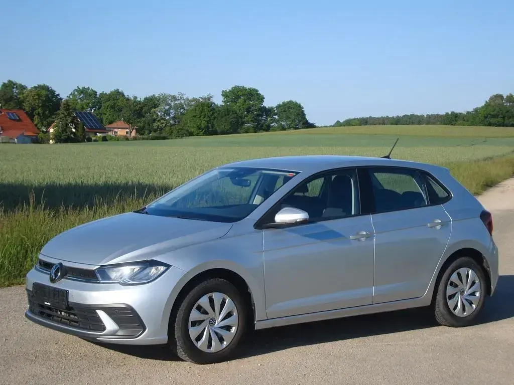 Gebraucht VW Polo Life 95 PS (69 kW) 2023 Silber Kleinwagen