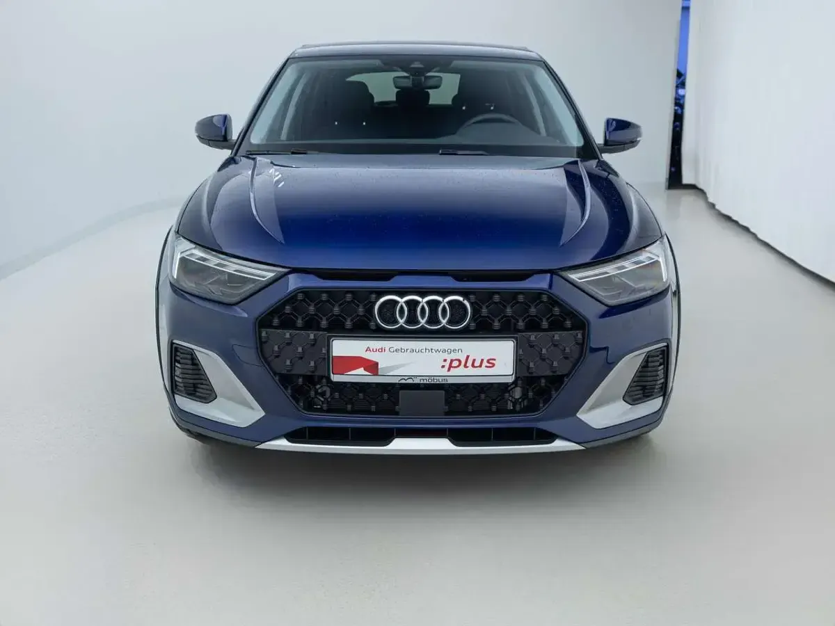 Gebraucht Audi A1 S-Line 116 PS (85 kW) 2025 Navarrablau metallic SUV