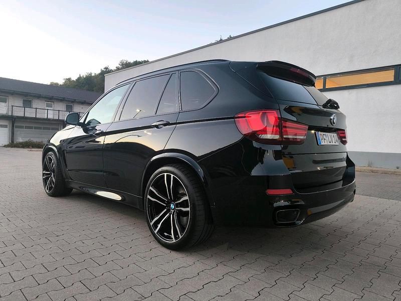 Schwarz Gebraucht 2015 BMW X5 M Performance SUV | 32.000 € - Bild 1/4