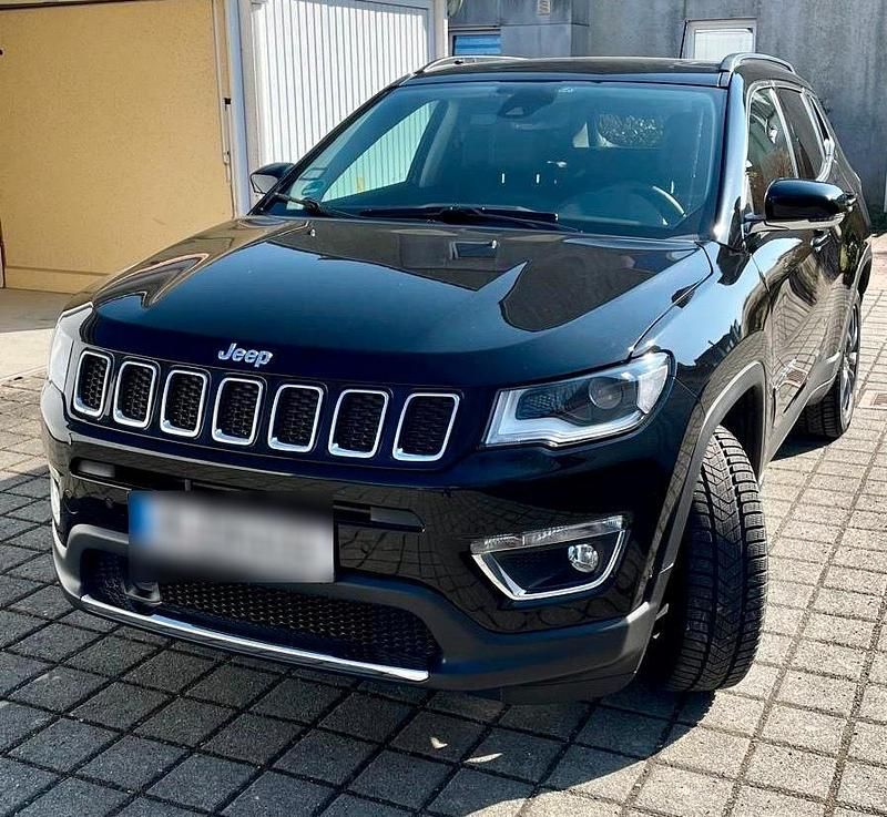 Gebraucht Jeep Compass Limited 170 PS (125 kW) 2019 Schwarz SUV