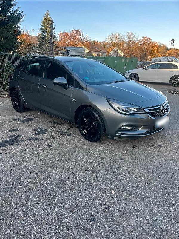 Gebraucht Opel Astra 150 PS (110 kW) 2017 Silber Limousine