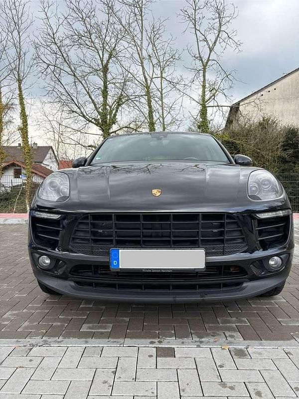 Schwarz Gebraucht 2018 Porsche Macan SUV | 40.500 € (Superpreis) - Bild 1/4