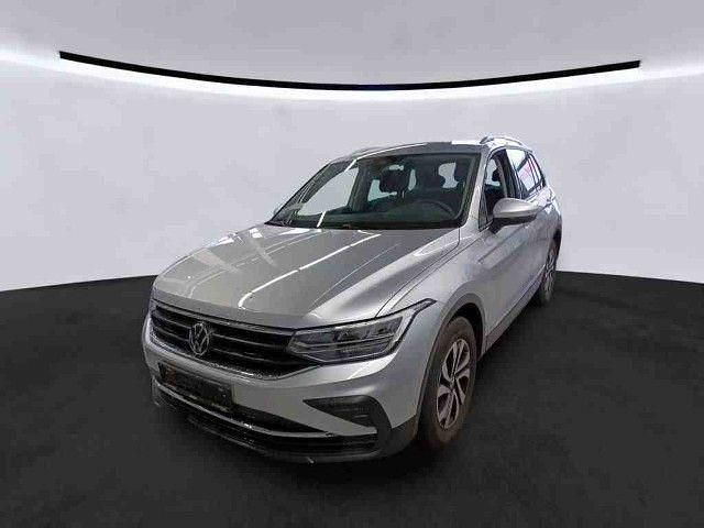 Gebraucht VW Tiguan Life 150 PS (110 kW) 2023 Reflexsilber metallic SUV