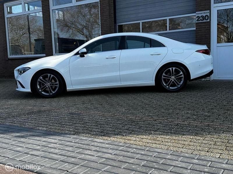 Gebraucht Mercedes CLA180 Premium 136 PS (100 kW) 2020 Weiß Limousine