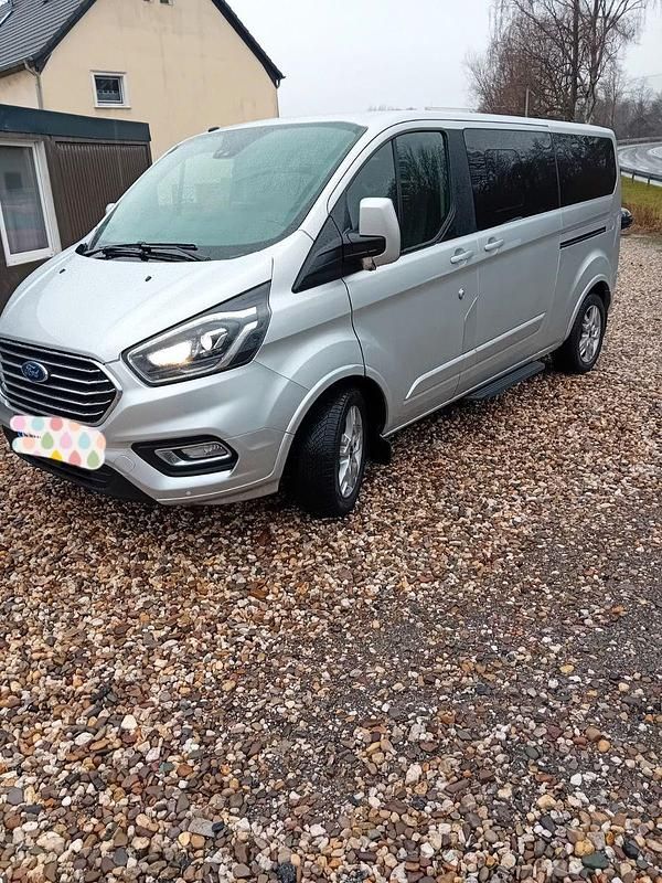 Gebraucht Ford Transit Custom Titanium 170 PS (125 kW) 2019 Silber Van / Kleinbus