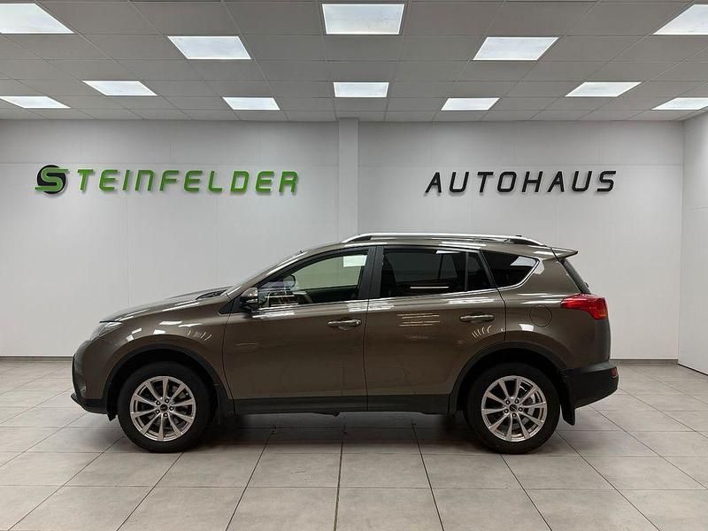 Gebraucht Toyota RAV4 Edition 150 PS (110 kW) 2015 Braun SUV