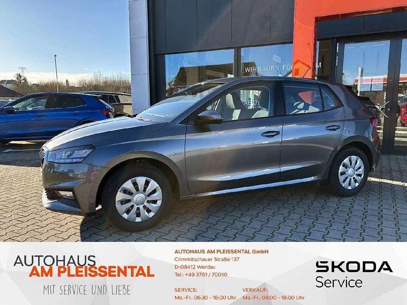 Graphitegrau metallic Neu 2025 Skoda Fabia Selection Limousine | 20.870 € (Etwas zu teuer) - Bild 1/4