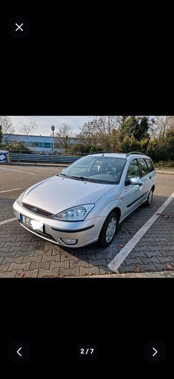 Używany Ford Focus 101 KM (74 kW) 2005 Srebrny Sedan/Limuzyna