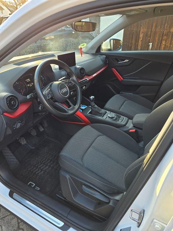 Gebraucht Audi Q2 Sport 116 PS (85 kW) 2017 Weiß SUV