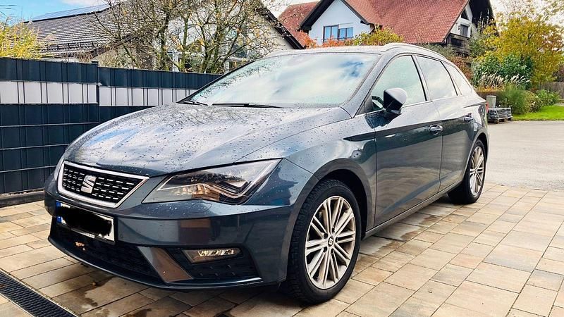 Grau Gebraucht 2020 Seat Leon XCELLENCE Kombi | 18.700 € (Guter Preis) - Bild 1/4