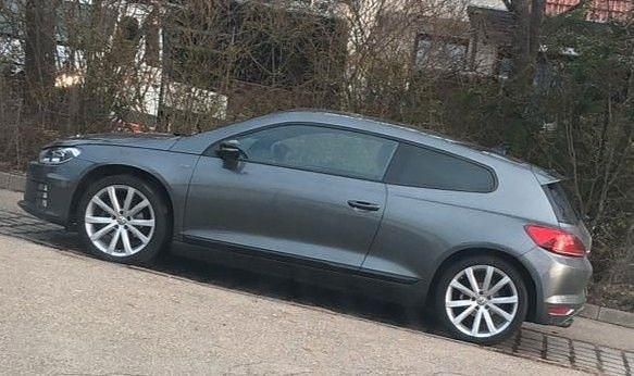 Grau Gebraucht 2015 VW Scirocco Coupé | 13.750 € (Guter Preis) - Bild 1/4