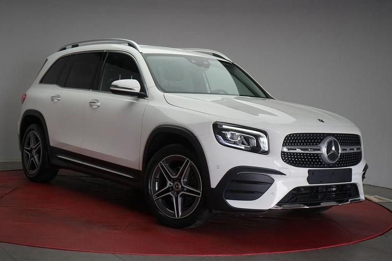 Weiß Gebraucht 2022 Mercedes GLB220 AMG SUV | 38.450 € (Superpreis) - Bild 1/4