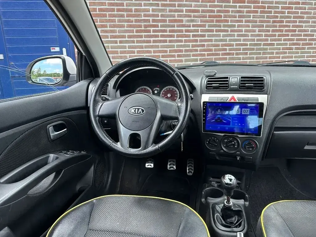 Gebraucht Kia Picanto Style 65 PS (47 kW) 2011 Weiß Kleinwagen