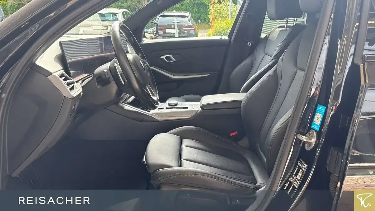 Gebraucht BMW 320 Performance 190 PS (139 kW) 2023 Schwarz Kombi