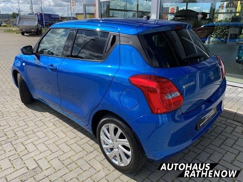 Gebraucht Suzuki Swift Comfort 83 PS (61 kW) 2023 Blau Kleinwagen