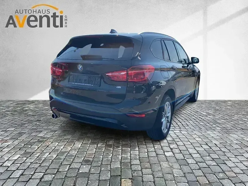 Używany BMW X1 Advantage 140 KM (102 kW) 2020 Czarny SUV