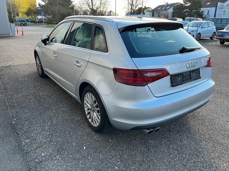 Gebraucht Audi A3 Ambiente 150 PS (110 kW) 2015 Silber Limousine
