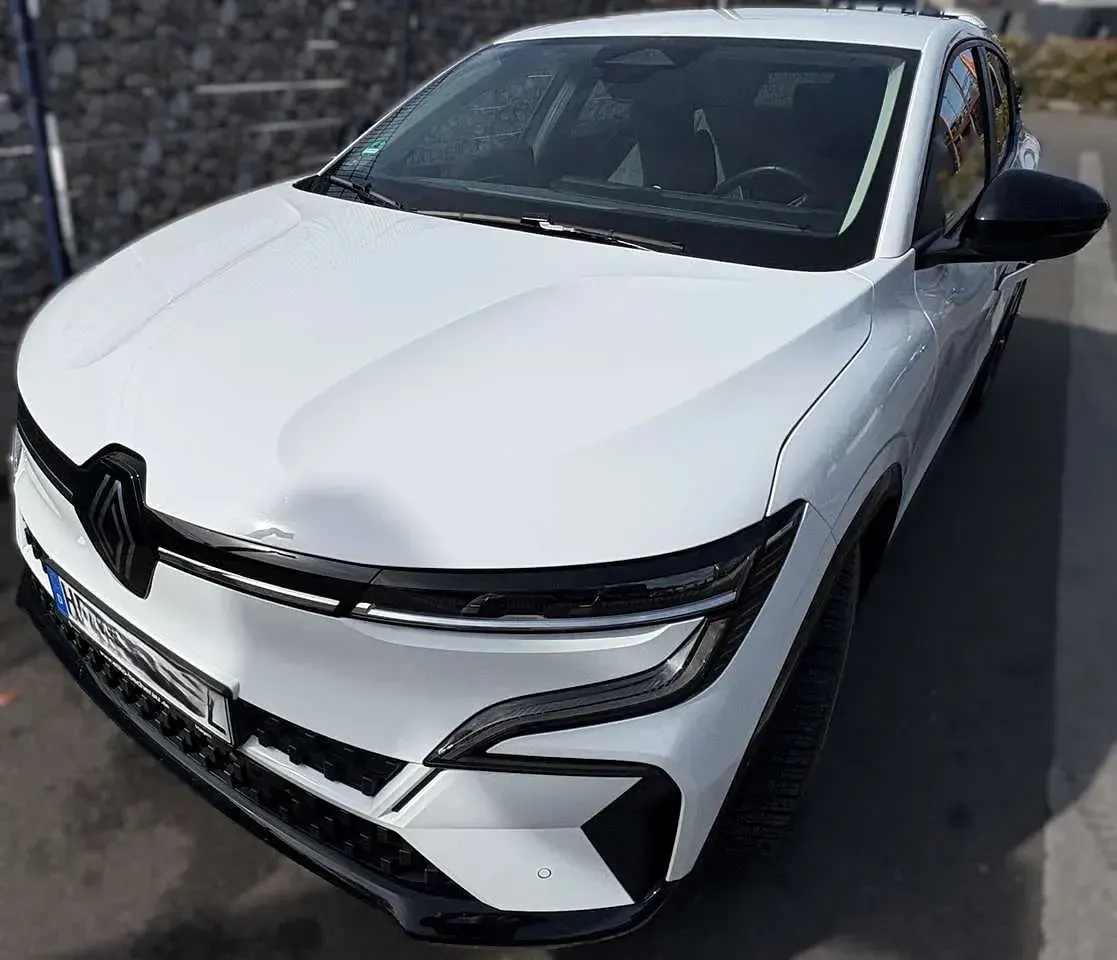Usado Renault Megane E-Tech 160 kW (218 CV) 2023 Blanco Berlina