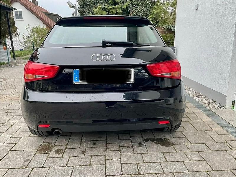Gebraucht Audi A1 Attraction 86 PS (63 kW) 2014 Schwarz Kleinwagen