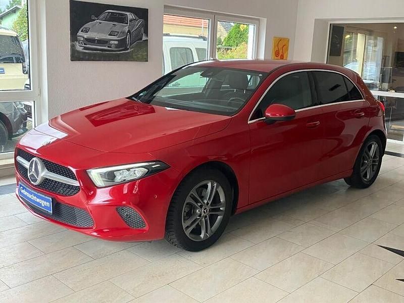 Gebraucht Mercedes A220 Progressive 190 PS (139 kW) 2018 Jupiterrot Limousine
