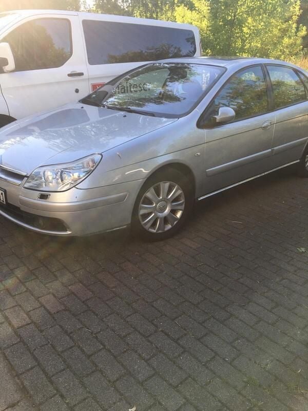 Silber Gebraucht 2006 Citroën C5 Limousine | 1.000 € - Bild 1/4