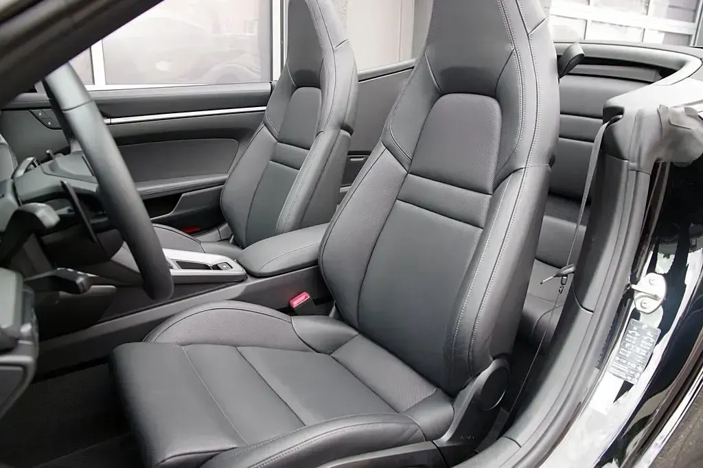 Gebraucht Porsche 992 Chrono 394 PS (289 kW) 2026 Schwarz Cabrio