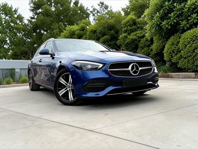 Gebraucht Mercedes C220 200 PS (147 kW) 2022 Blau Kombi