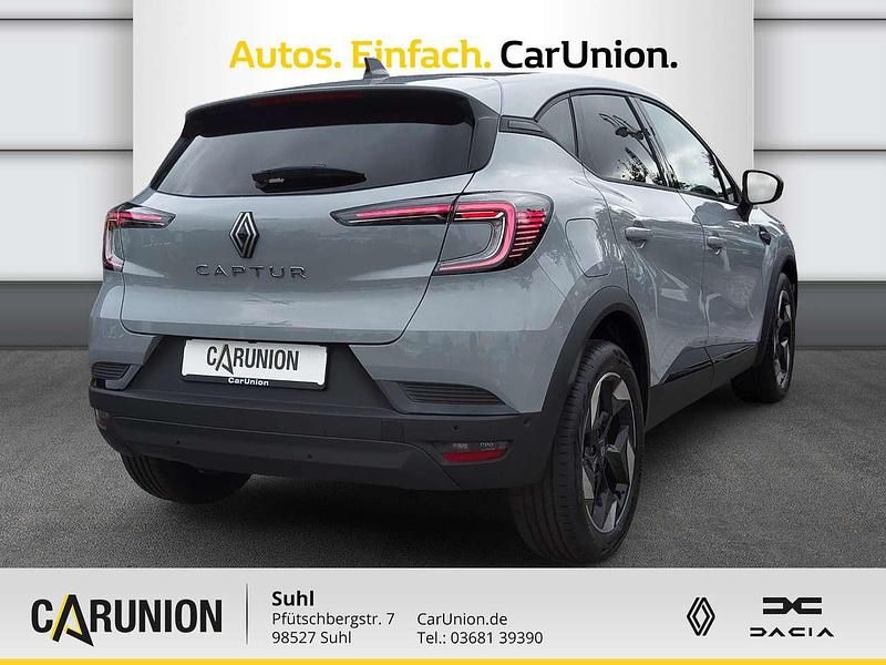 Neu Renault Captur Techno 140 PS (102 kW) 2025 Rafalgrau metallic SUV