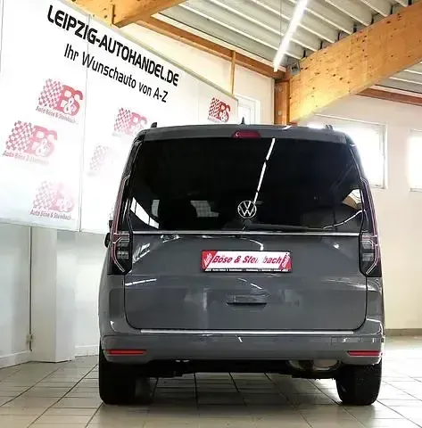Gebraucht VW Caddy Style 114 PS (83 kW) 2024 Grau Van / Kleinbus