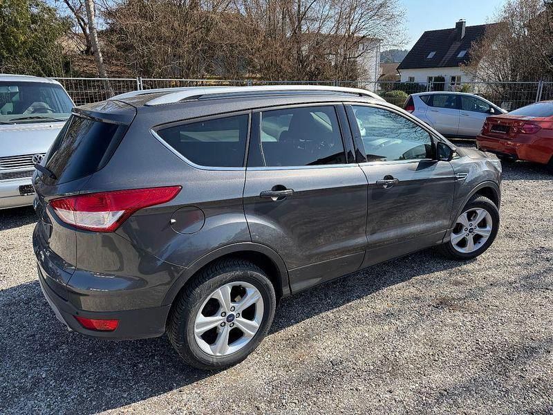 Gebraucht Ford Kuga Titanium 150 PS (110 kW) 2016 Grau SUV