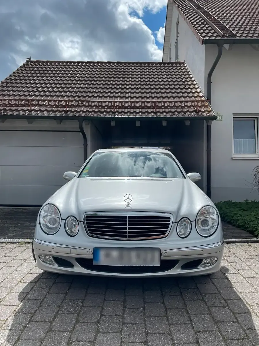 Gebraucht Mercedes E280 231 PS (169 kW) 2006 Silber Limousine