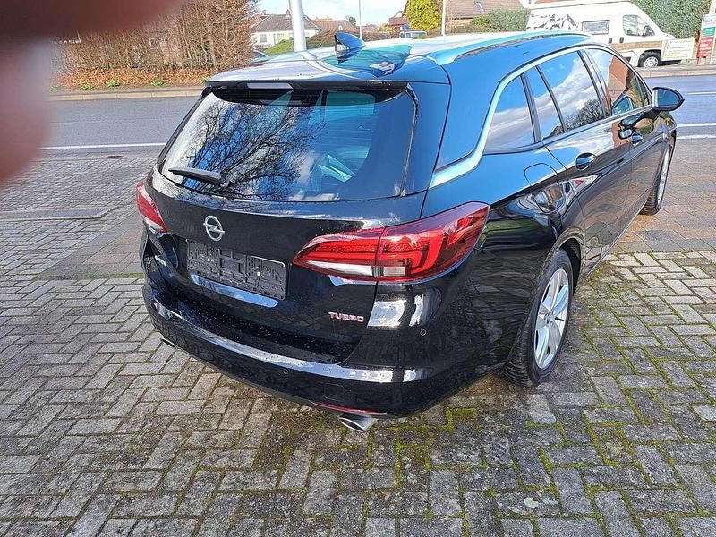 Gebraucht Opel Astra Innovation 125 PS (91 kW) 2017 Schwarz Kombi