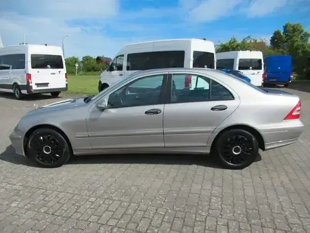 Gebraucht Mercedes C180 143 PS (105 kW) 2005 Silber Limousine