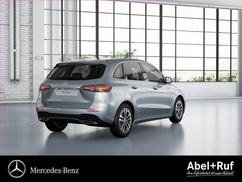 Gebraucht Mercedes B180 Progressive 136 PS (100 kW) 2025 Silber Van / Kleinbus