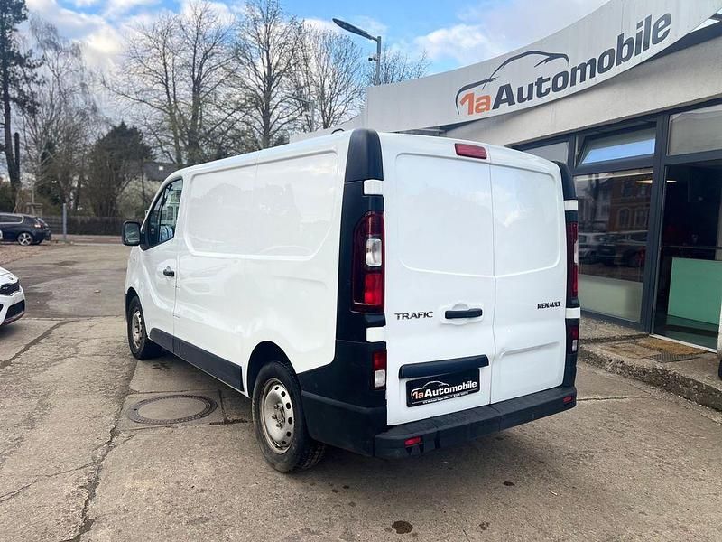 Gebraucht Renault Trafic Komfort 95 PS (69 kW) 2018 Weiß Van / Kleinbus