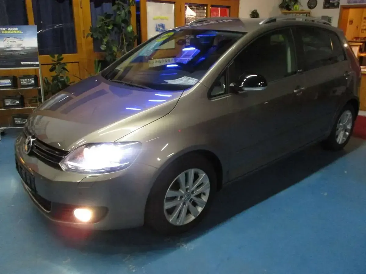 Gebraucht VW Golf VI Style 122 PS (89 kW) 2011 Braun Kleinwagen