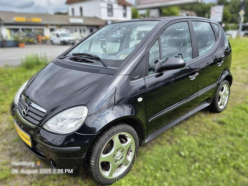 Schwarz Gebraucht 2001 Mercedes A160 Classic Limousine | 950 € (Fairer Preis) - Bild 1/3