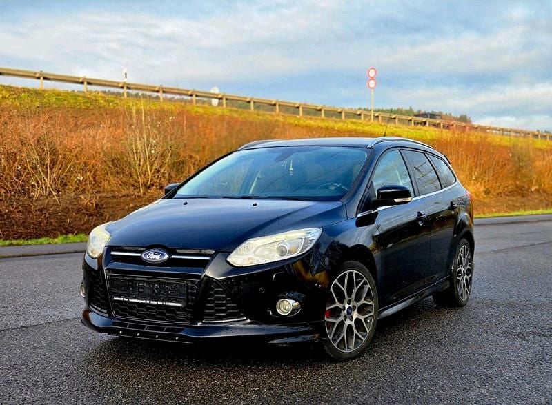 Gebraucht Ford Focus ST-Line 150 PS (110 kW) 2014 Schwarz Kombi